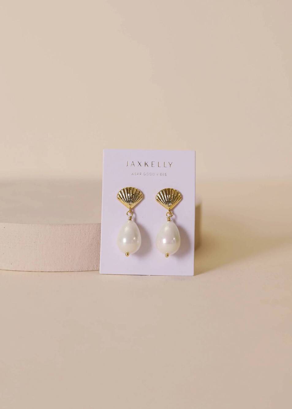 NEW JAXKELLY women's seashell pearl drop earrings in gold